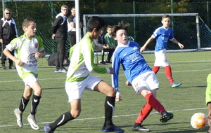 U13 A : UNE VICTOIRE TIRÉE PAR LES CHEVEUX