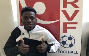 BÉBÉTO ATOUKOU SIGNE À LA ROCHE VF
