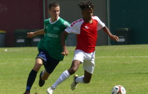 NETTE VICTOIRE DE LA TRÈS JEUNE ÉQUIPE U18 D1