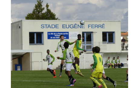 U15 ÉLITE : LA ROCHE VF ARRACHE UNE PLUME AUX CANARIS