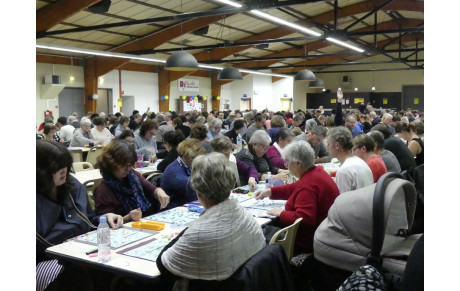 BEAUCOUP DE JOUEURS AU SUPER LOTO !