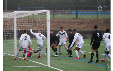 U18 RÉGION : UNE DÉFAITE CONTRE L’USJA CARQUEFOU