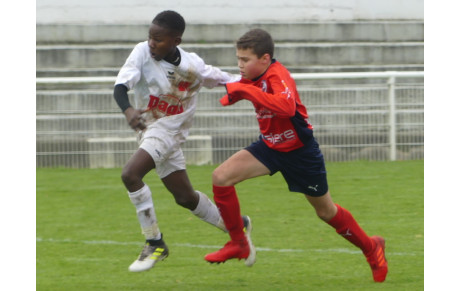 LA ROCHE VF REMPORTE LE DERBY YONNAIS EN U14 RÉGION