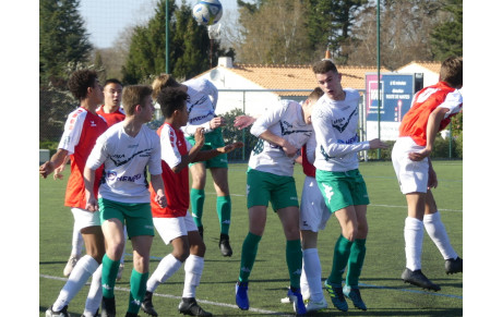 U17 RÉGION : CARQUEFOU PLUS EFFICACE QUE LA ROCHE VF