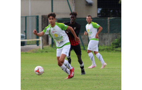 LA R3 DE LA ROCHE VF DÉBUTE LE CHAMPIONNAT PAR UNE BELLE VICTOIRE