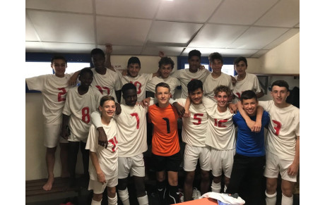 LES U15 RÉGION L’EMPORTENT 4-1 ET PRENNENT SEULS LA TÊTE DU GROUPE