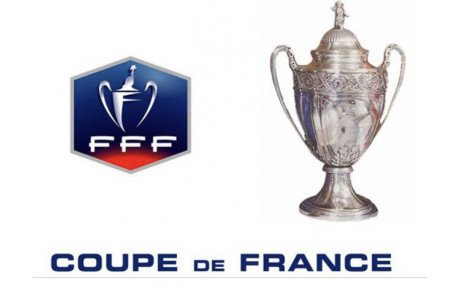 TOUT LE MONDE AU MATCH  DE COUPE DE FRANCE  LA ROCHE VF / CHATEAUBRIANT 