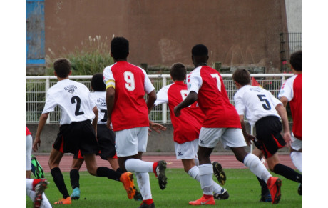 U15 RÉGION : LA ROCHE VF SOIGNE SON GOAL AVERAGE 