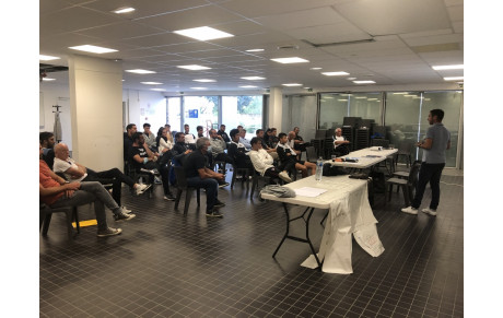 LES ÉDUCATEURS À L’ÉCOUTE 