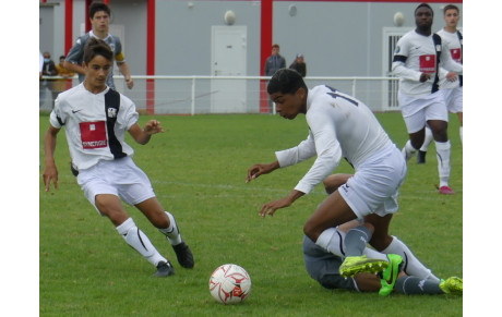 NATIONAL U17 : LA ROCHE VF FAIT JEU ÉGAL AVEC ANGERS SCO