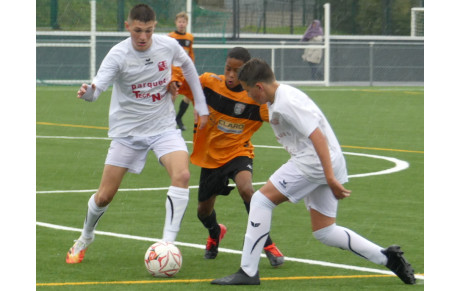 LES U15 R1 ARRACHENT UN BON MATCH NUL