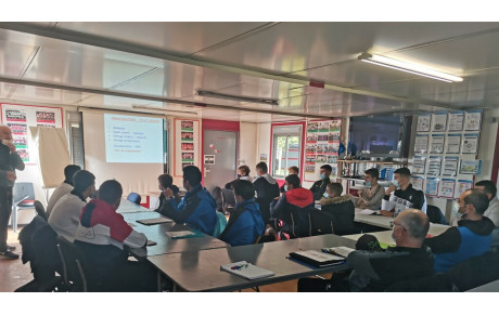 FORMATION DES ÉDUCATEURS EN INTERNE