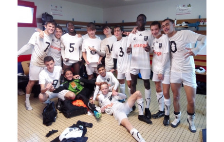 Première victoire pour les U16 R1 !